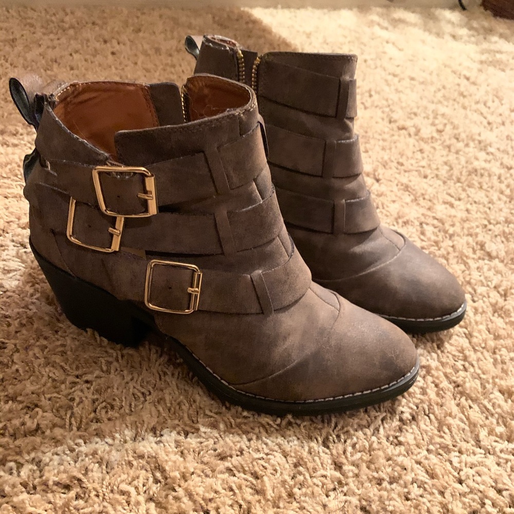 Report Booties